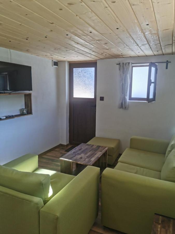 ергини Apartament *